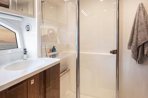 Riviera 645 SUV Series II motor yacht ensuite with glass shower 