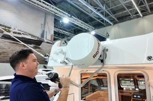 Elling E4 radar arch lowered for inland cruising