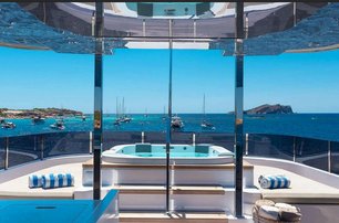 Custom Line motor yacht On sundeck jacuzzi 