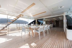  Custom Line motor yacht Kiki V flybridge dining area 