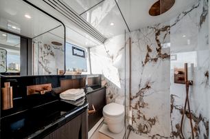 Galeon 520 Fly yacht ensuite with glass shower 
