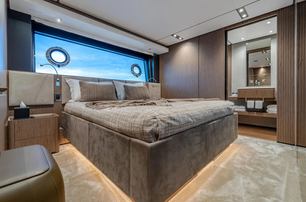 Ferretti motor yacht Isotta guest cabin with ensuite 