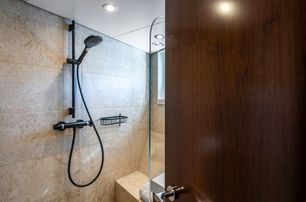 Motor yacht Sultana en suite with shower