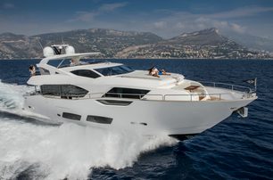 Sunseeker 95 yacht under way