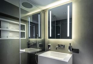 VisionF 82 bathroom