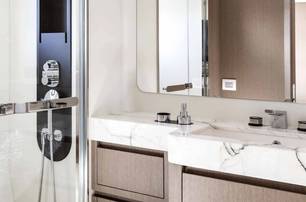 Azimut motor yacht Marybelle marble ensuite 
