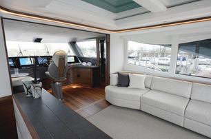 motor yacht Chase sky lounge and helm station