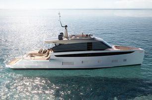 Azimut Seadeck 7 for sale at Cannes Yachting Festival