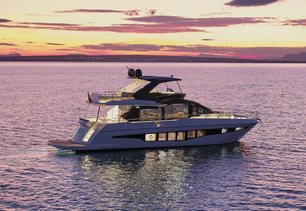 Astondoa Flybridge 66