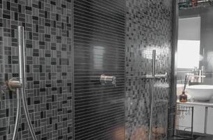 Pershing motor yacht Byeee... ensuite shower 