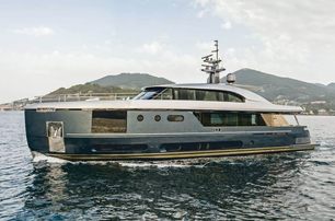 Azimut Magellano 30M  29.7m / 97ft 