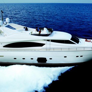 Ferretti 880