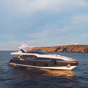 Azimut Grande 27M