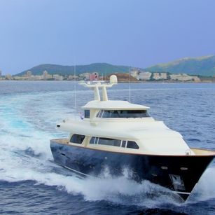 Custom Line Navetta 27