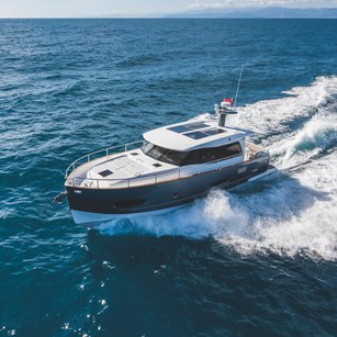 Azimut Magellano 43 HT