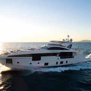 Azimut Grande 32M