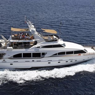 Benetti Tradition 100'