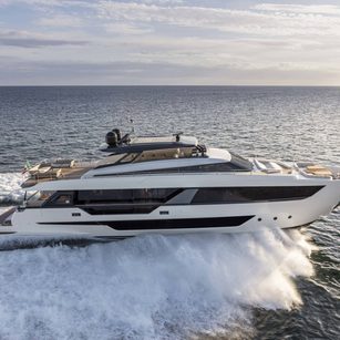 Ferretti 1000