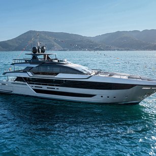 Riva 130 Bellissima