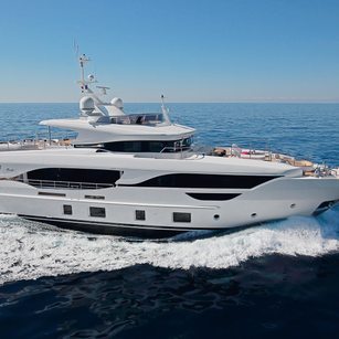 Benetti Delfino 95