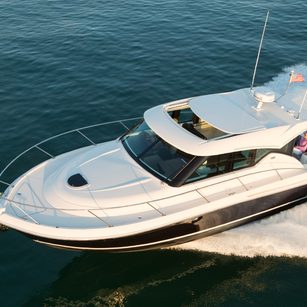 Tiara C39