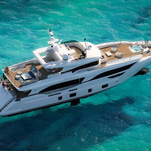Benetti Delfino 95
