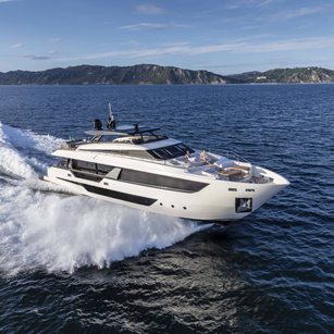 Ferretti 1000