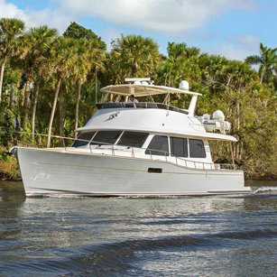 Grand Banks GB60 Flybridge