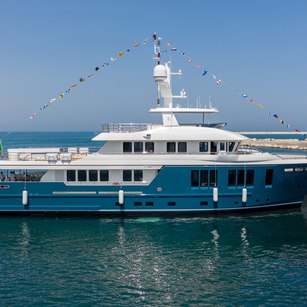 Cantiere delle Marche Darwin 115