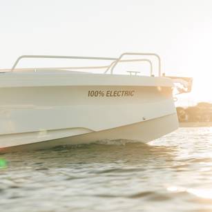 Axopar AX/E 25 Cross Bow