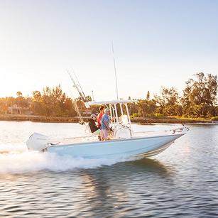 Boston Whaler 210 Montauk