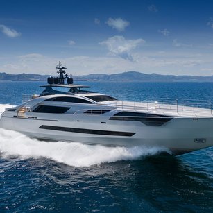 Pershing 140