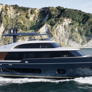 Azimut Magellano 25M