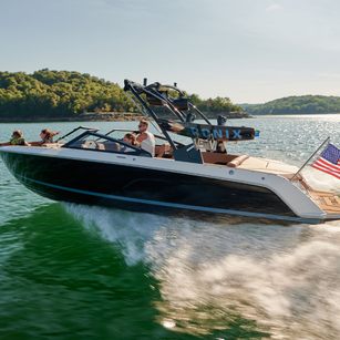 Cobalt Boats CS23