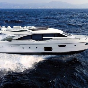 Ferretti 690