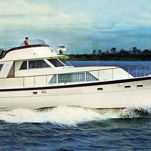 Hatteras 58 Triple Cabin