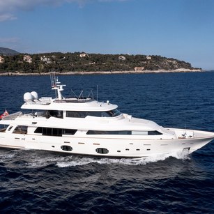 Custom Line Navetta 30