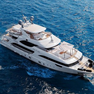 Benetti Crystal 140'