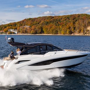 Galeon 425 HTS