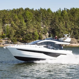Galeon 470 Sky