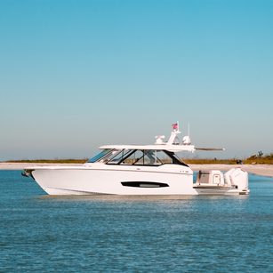 Regal Boats LX43