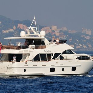 Benetti Legend 85