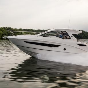 Sea Ray Sundancer 350 Coupe