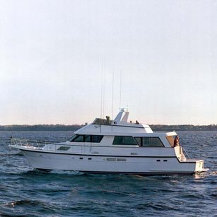 Hatteras 67 Cockpit MY