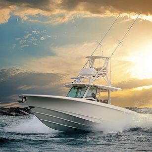 Boston Whaler 380 Outrage