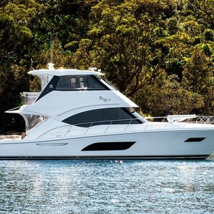 Riviera 57 Enclosed Flybridge