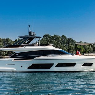 Ferretti 670