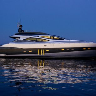 Pershing 90