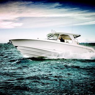 Boston Whaler 350 Realm