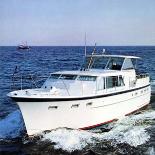 Hatteras 44 Triple Cabin